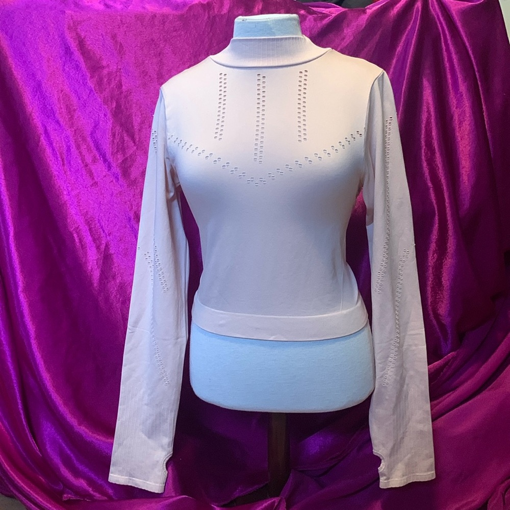Super unique size L super stretchy baby pink long sleeve crop fitness top